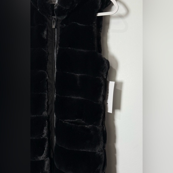 Via Spiga NWT Black Faux Fur Long Hooded Vest - Picture 5 of 9